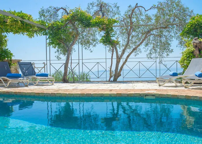 Paleopetres Blanche - Private Pool - Sea Views - Nissaki - North East Coast - Nisaki (Corfu)