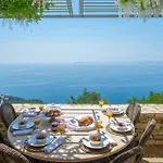 וילה Paleopetres Blanche - Private Pool - Sea Views - Nissaki - North East Coast - ניסקי
