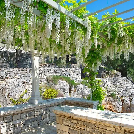 Villa Paleopetres Blanche - Private Pool - Sea Views - Nissaki - North East Coast - *