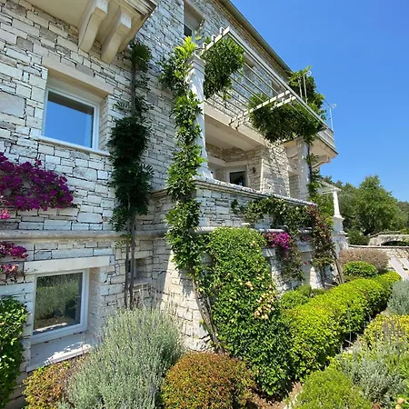Villa Paleopetres Blanche - Private Pool - Sea Views - Nissaki - North East Coast - *