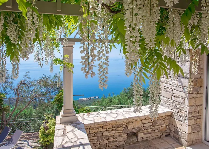 Paleopetres Blanche - Private Pool - Sea Views - Nissaki - North East Coast - Villa Nisaki (Corfu)