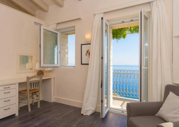 Paleopetres Blanche - Private Pool - Sea Views - Nissaki - North East Coast - Nisaki (Corfu)