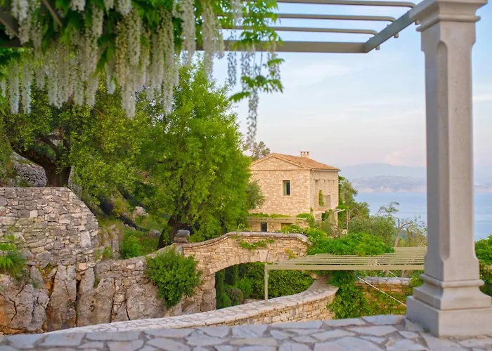 Vila Paleopetres Blanche - Private Pool - Sea Views - Nissaki - North East Coast - *