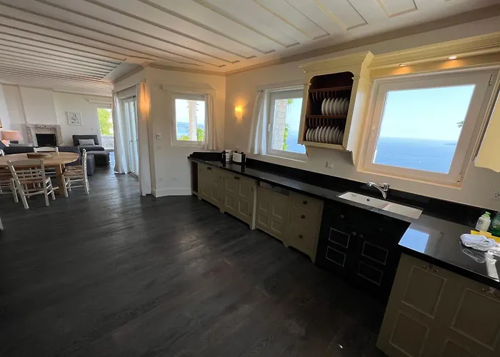 Paleopetres Blanche - Private Pool - Sea Views - Nissaki - North East Coast - Villa